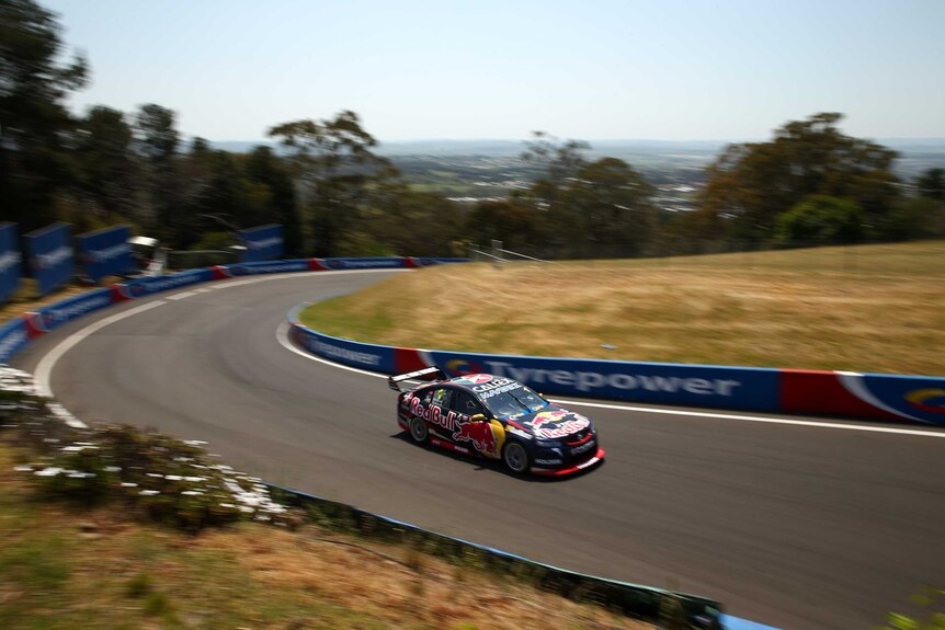Setting the pace ... Jamie Whincup during the final practice session at the Bathurst 1000