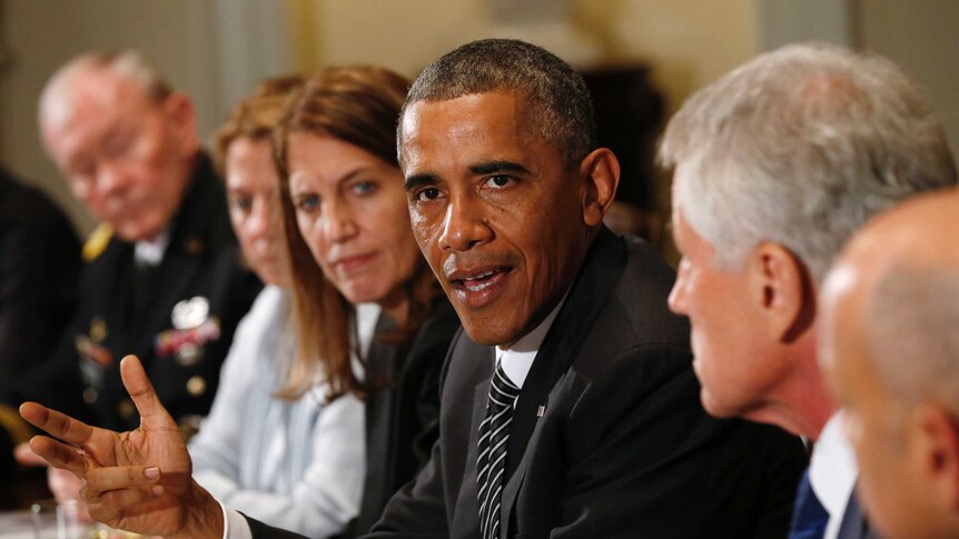 Obama meets federal agency heads on Ebola response