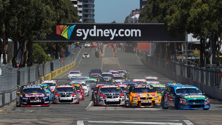 Jamie Whincup wins opening race of 2015 Sydney 500