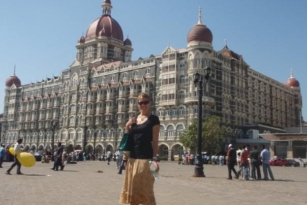 Isla in front of the Taj Mahal hotel in Mumbai in 2008