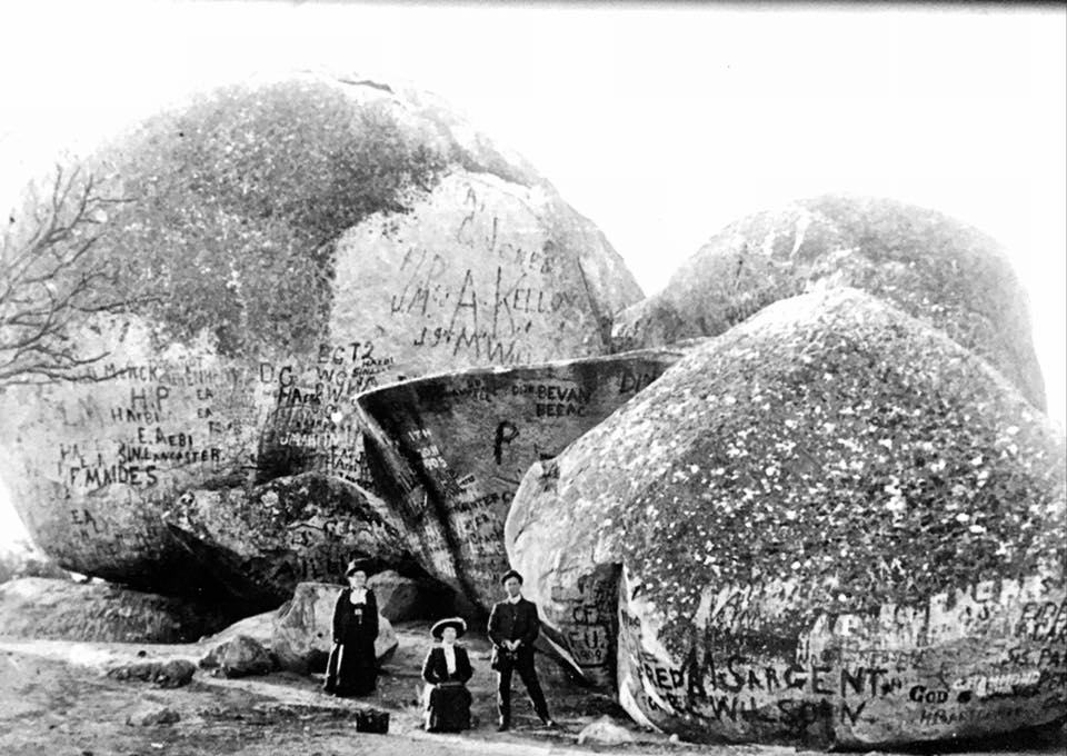Sisters Rocks to be returned to traditional owners despite Western ...