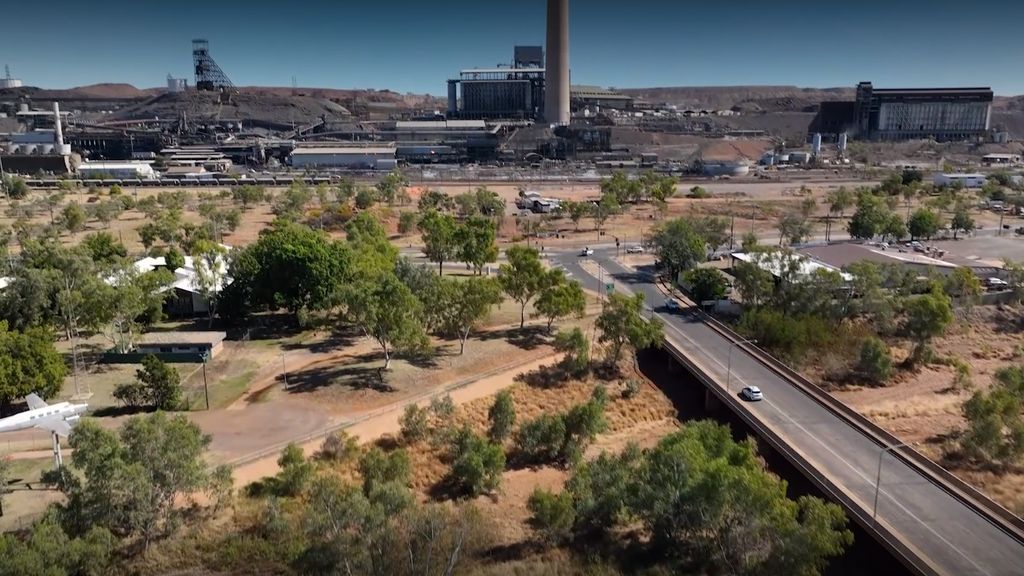 Driverless car tested in Queensland outback - ABC News