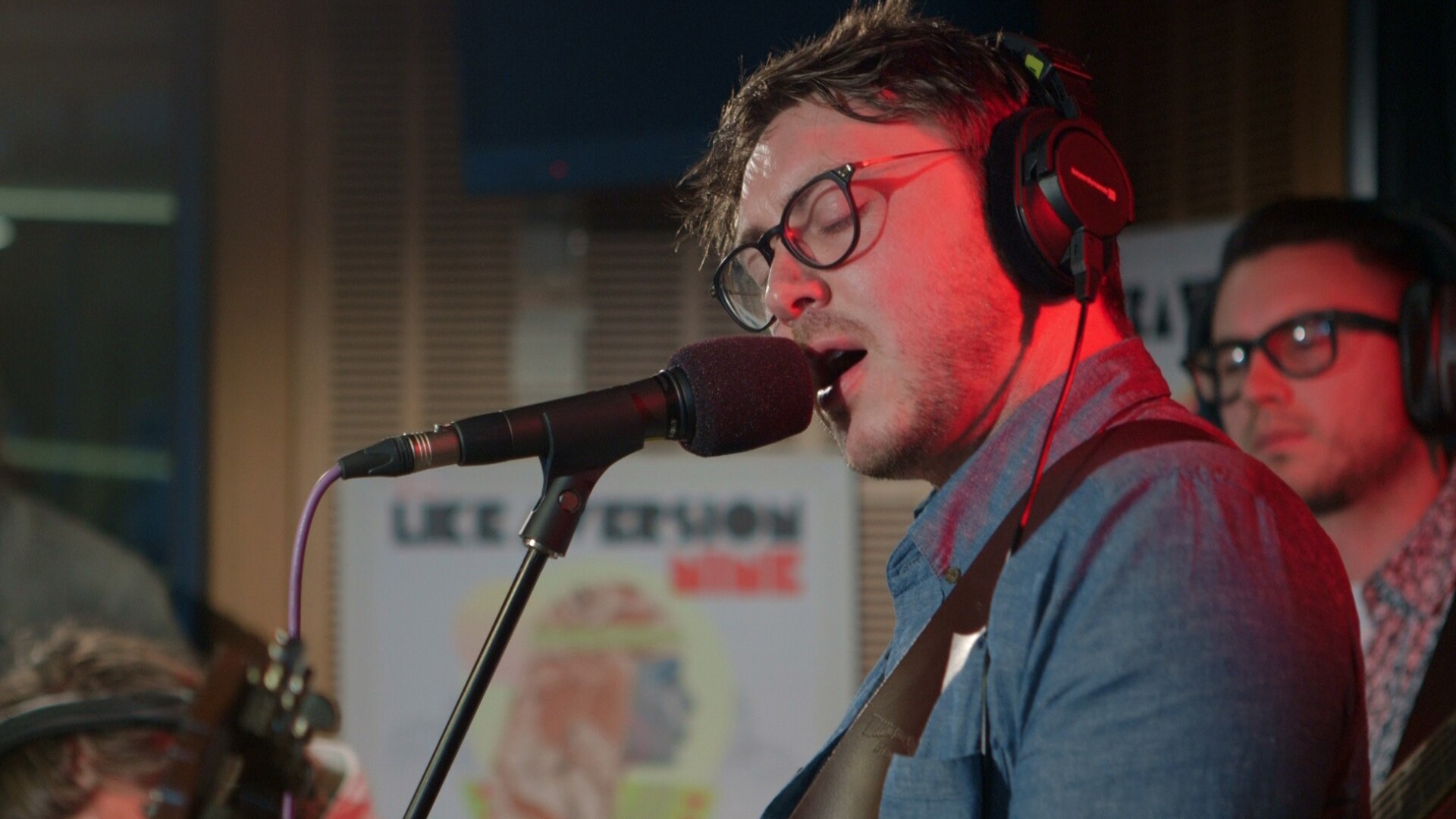 Dustin Tebbutt covers Peter Bjorn and John 'Young Folks' for Like A ...