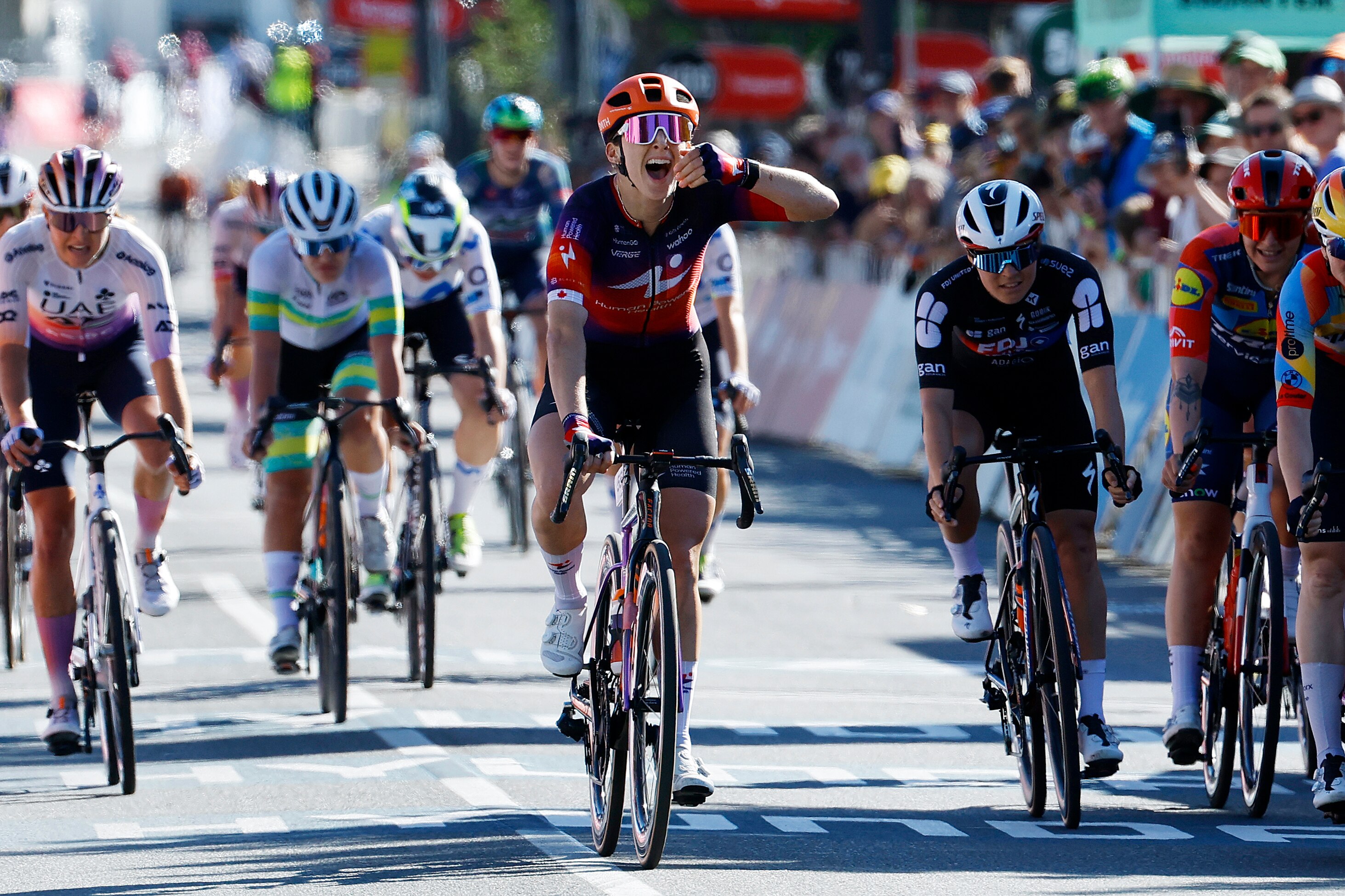 Maggie Coles-Lyster celebra la victoria