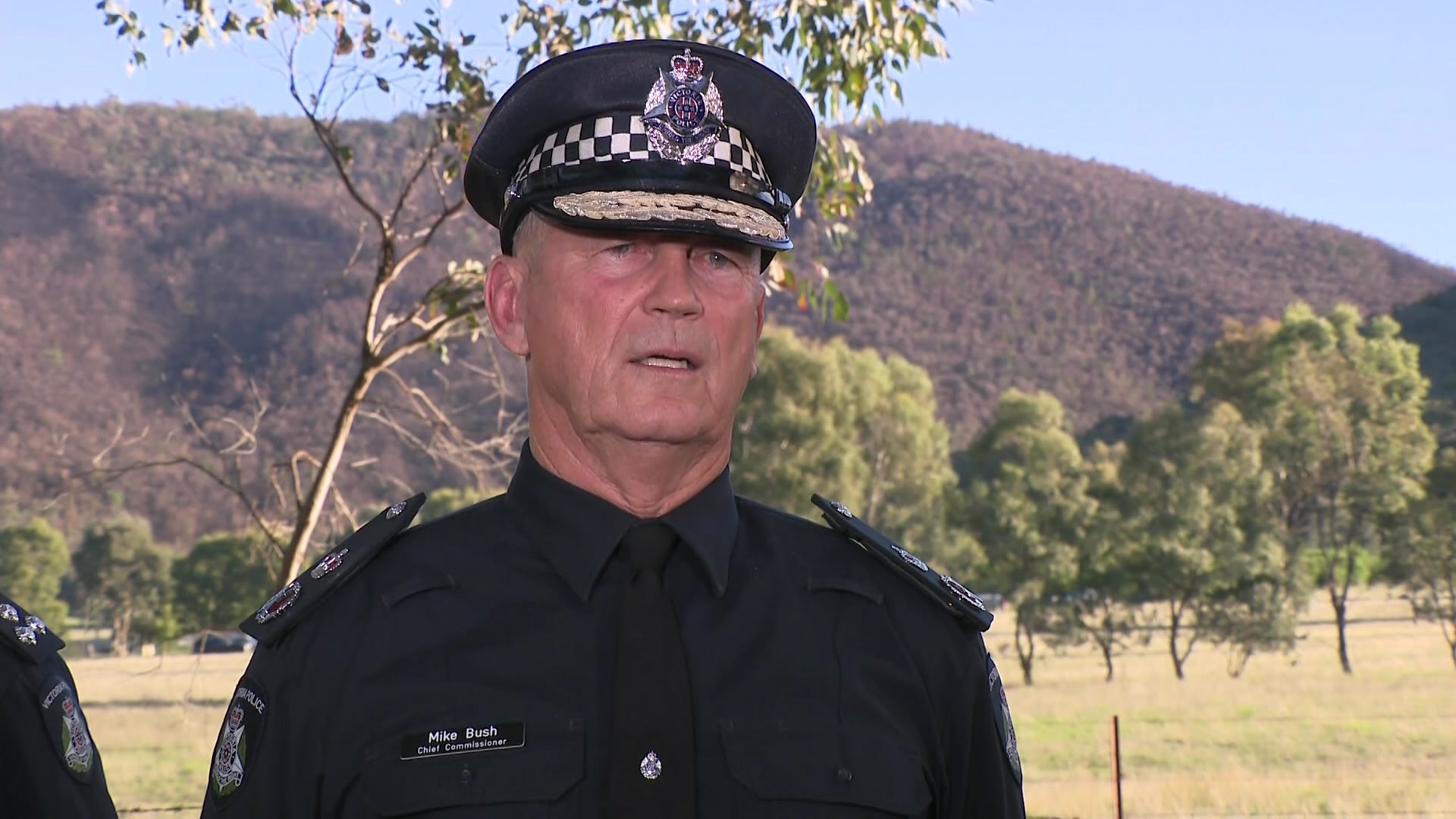 Ο Mike Bush σε ένα ακίνητο στη Walwa όπου έγιναν τα σημερινά γυρίσματα