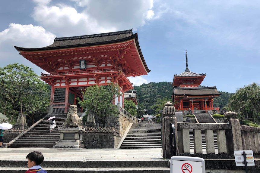 The entrance gate to the normally crowded Kiyomizu temple
