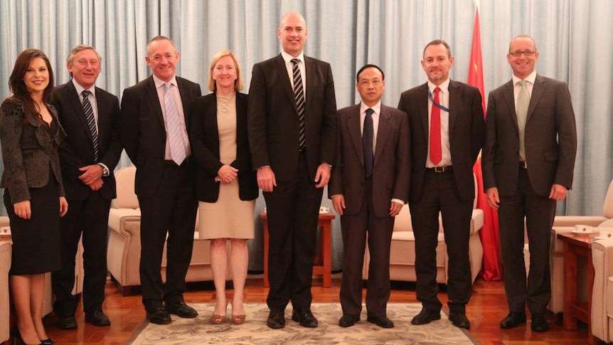 WA Transport Minister Dean Nalder and public service chiefs meet Chinese consul general Dr Huang Qinguo