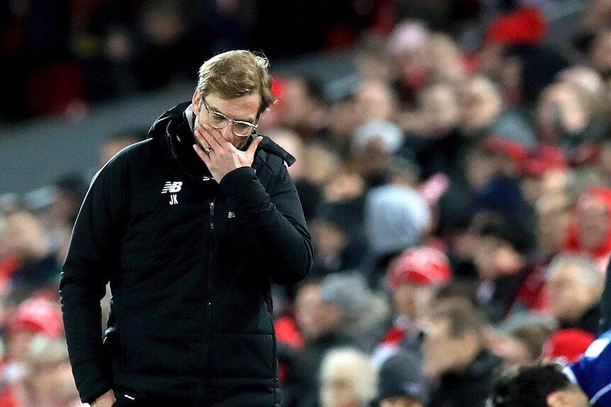 Liverpool manager Jurgen Klopp looks stressed during the English FA Cup.