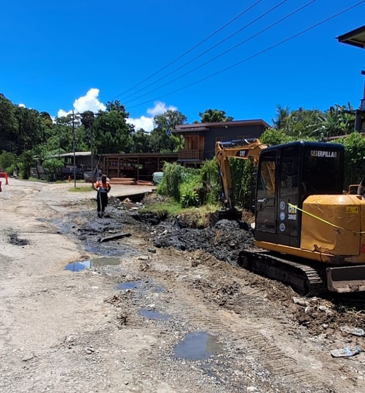 Damaged roads cause traffic delays