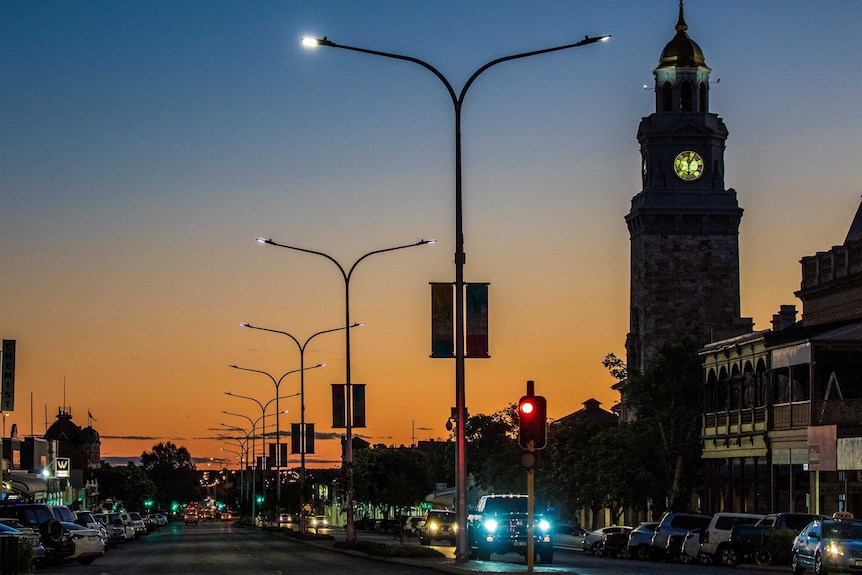 A picture looking down a street in Kalgoorlie at dusk.