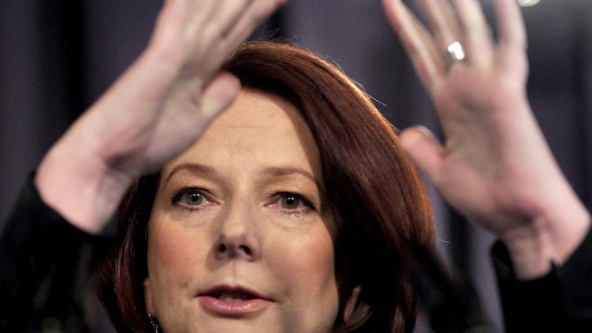 Appeal for support: Prime Minister Julia Gillard at the National Press Club (AAP: Alan Porritt)