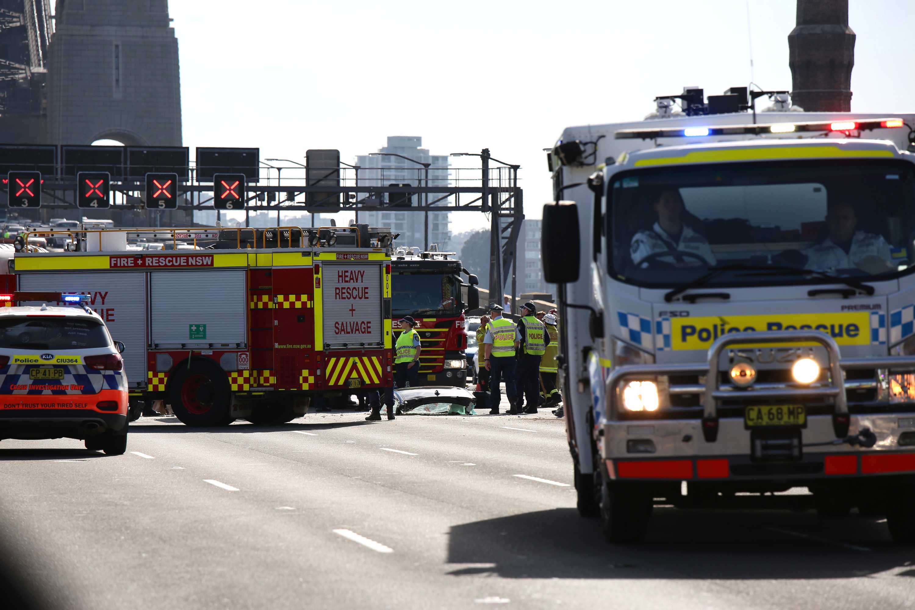 Sydney Harbour Bridge Crash Leaves One Woman Dead, Several People ...