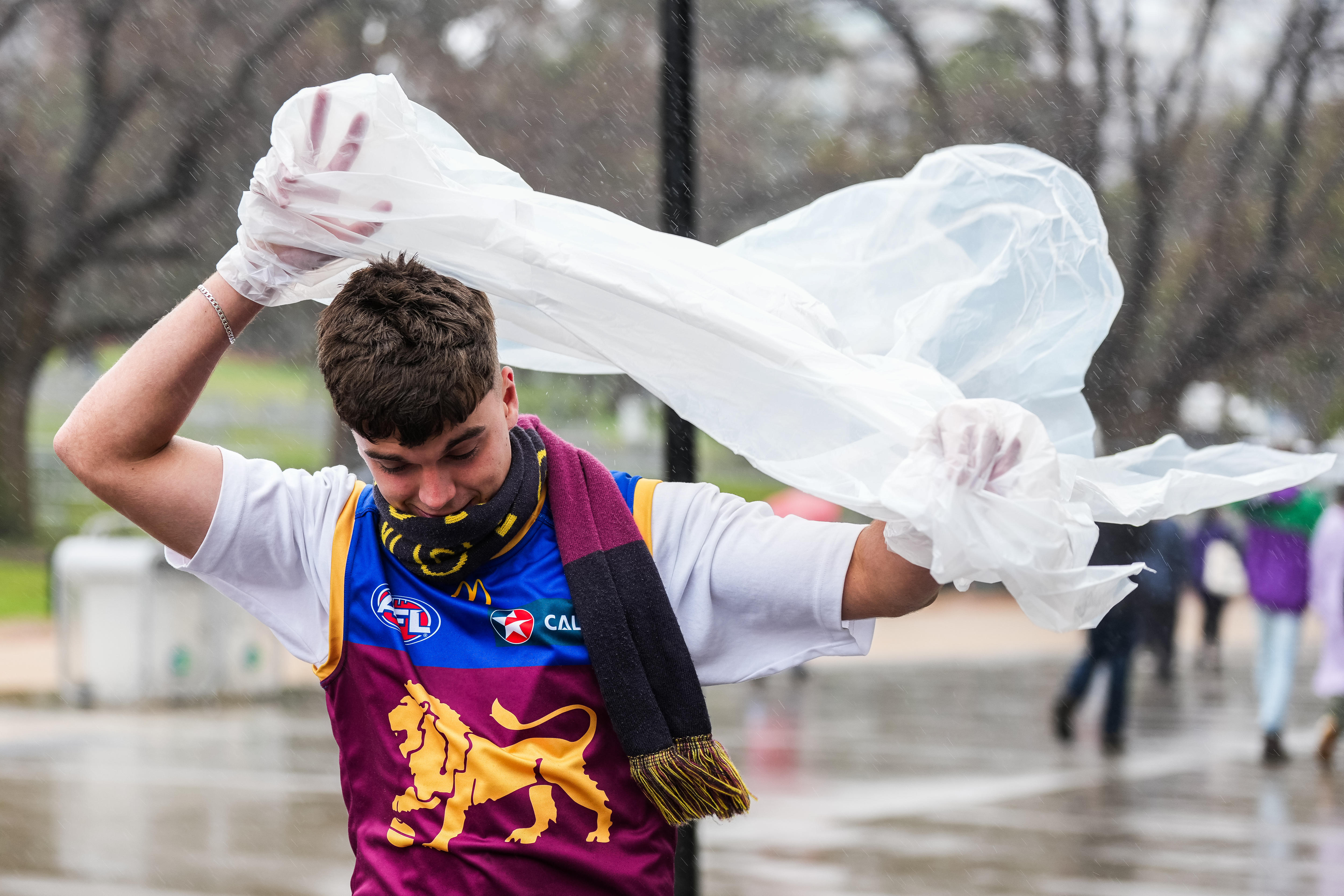 Live: Weather woes ahead of AFL grand final as Lions and Dockers chase history
