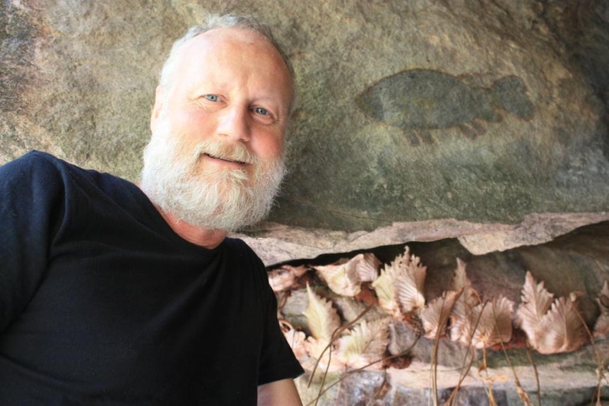 Professor Paul Tacon aims to discover the origin of the dingo.