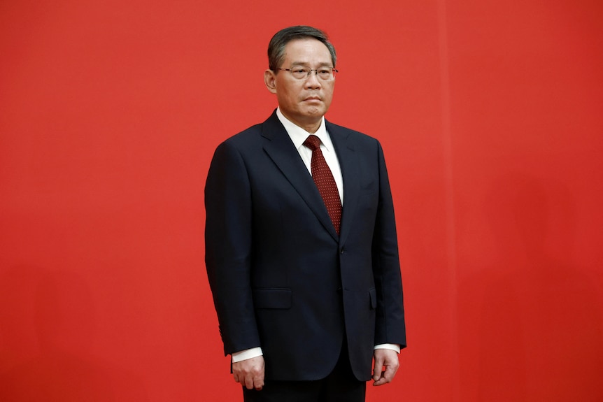 Li Qiang meets the media following the 20th National Congress of the Communist Party of China.