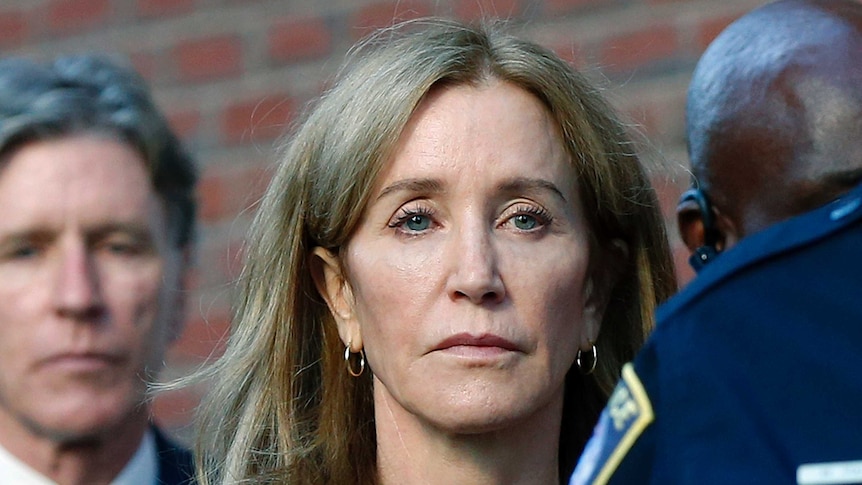 A close up shot of actress Felicity Huffman