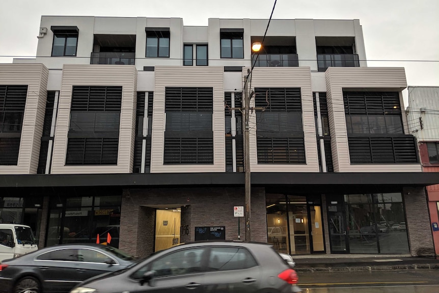 Vacant shops in Melbourne