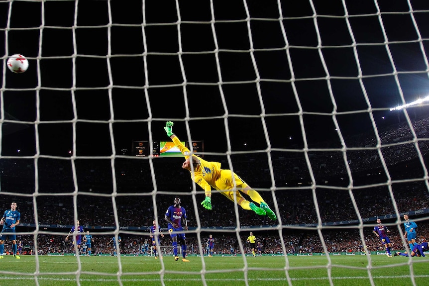 Cristiano Ronaldo scores against Barcelona in Super Cup