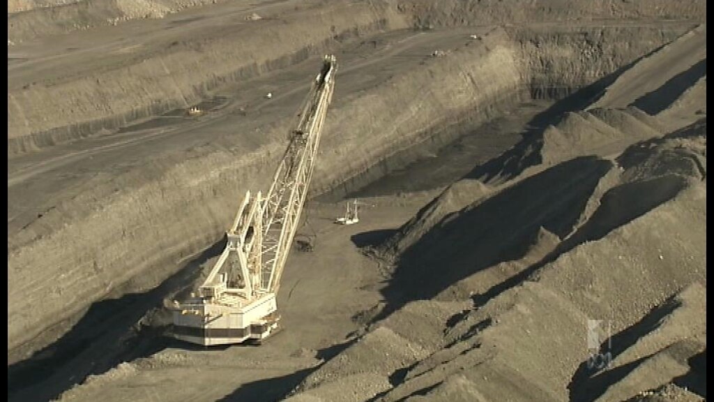Gold Coast bids for mining dollar - ABC News