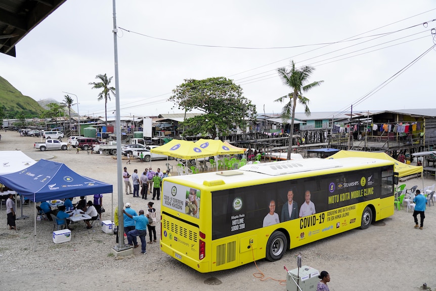 A big yellow bus 