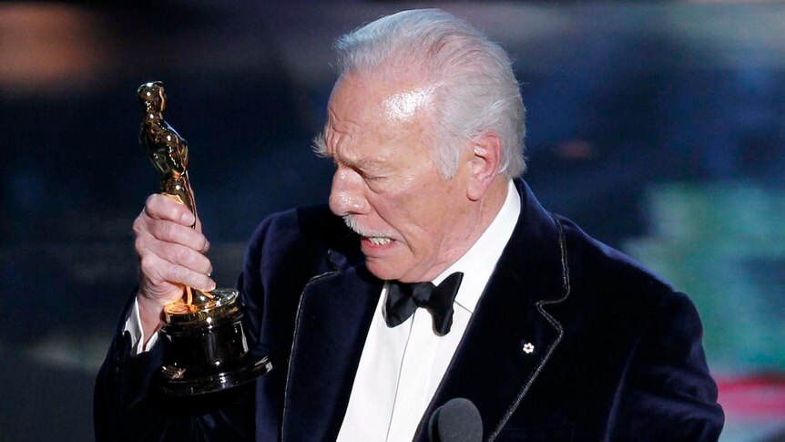 Christopher Plummer accepts the Oscar for best supporting actor