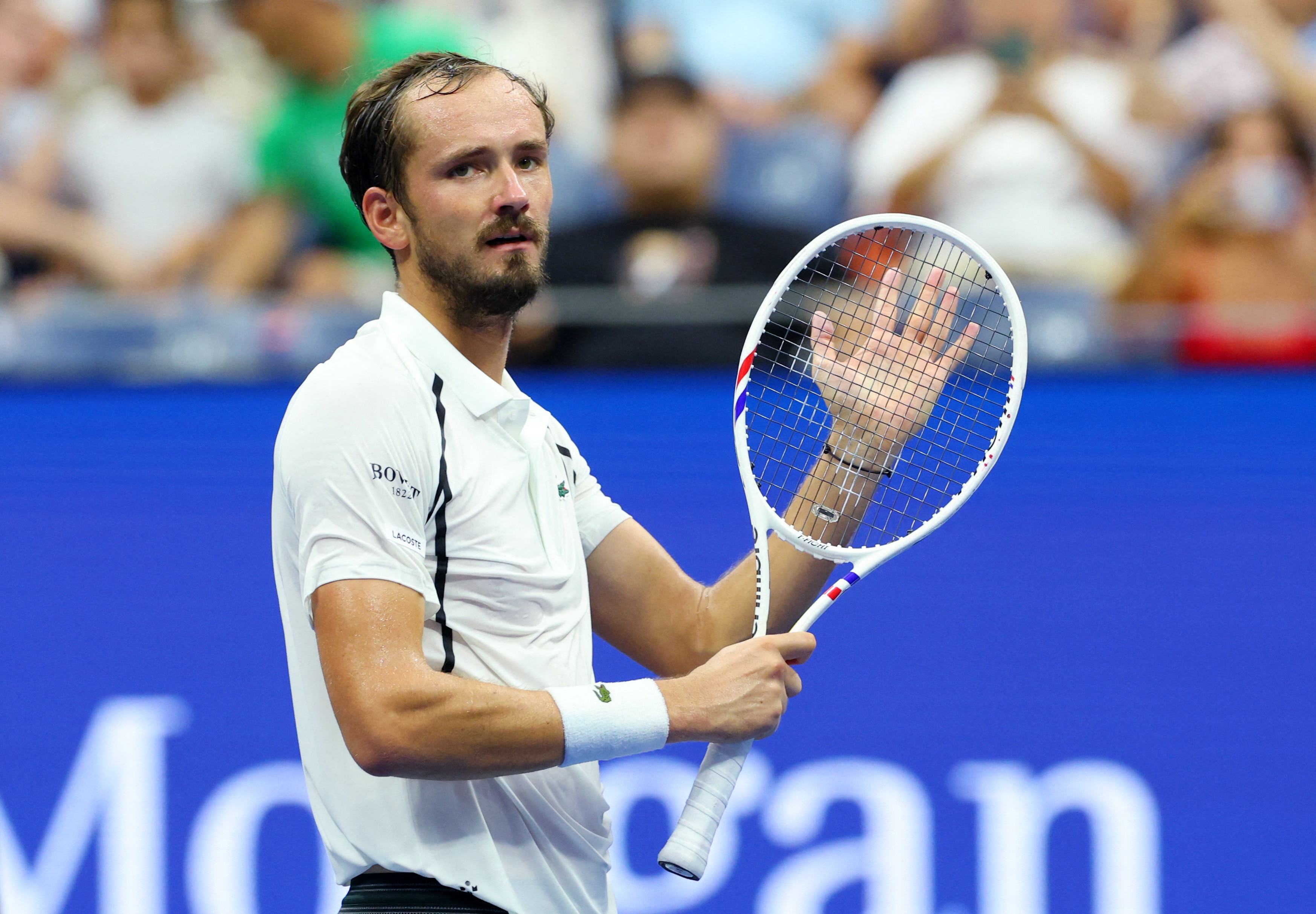 Drama-free Medvedev wins, former US Open champion pulls out