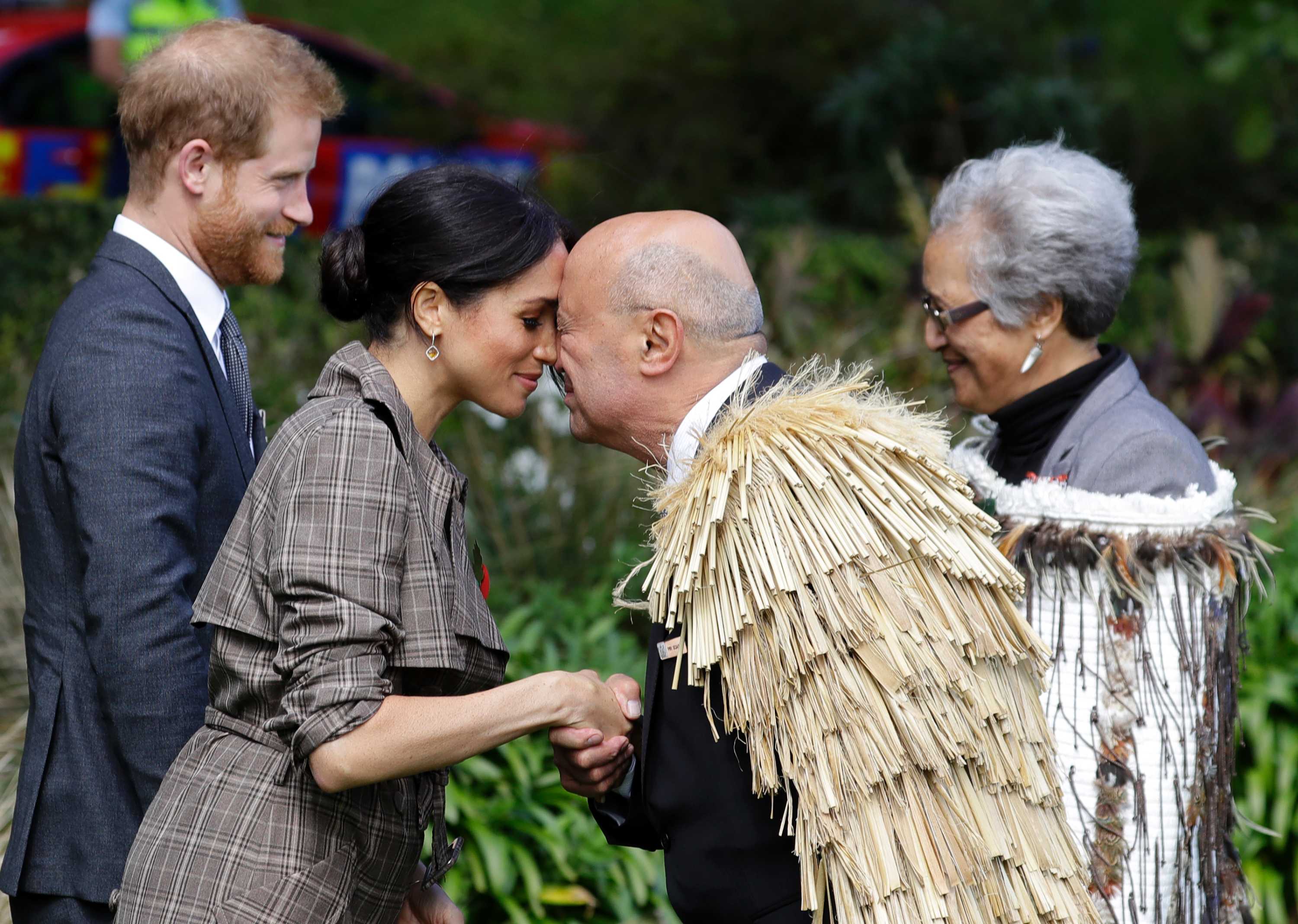Prince Harry and Meghan Markle arrive in New Zealand after memorable Australian  tour - ABC News