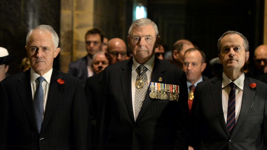 Prime Minister Malcolm Turnbull, RSL National President Rear Admiral Ken Doolan and Leader of the Opposition Bill Shorten