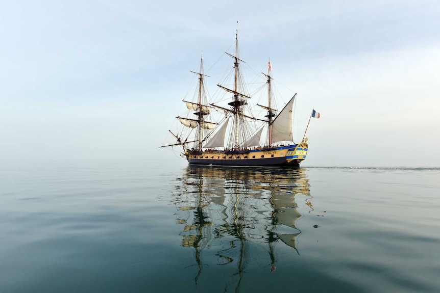 Replica of the French frigate Hermione to sail across Atlantic Ocean