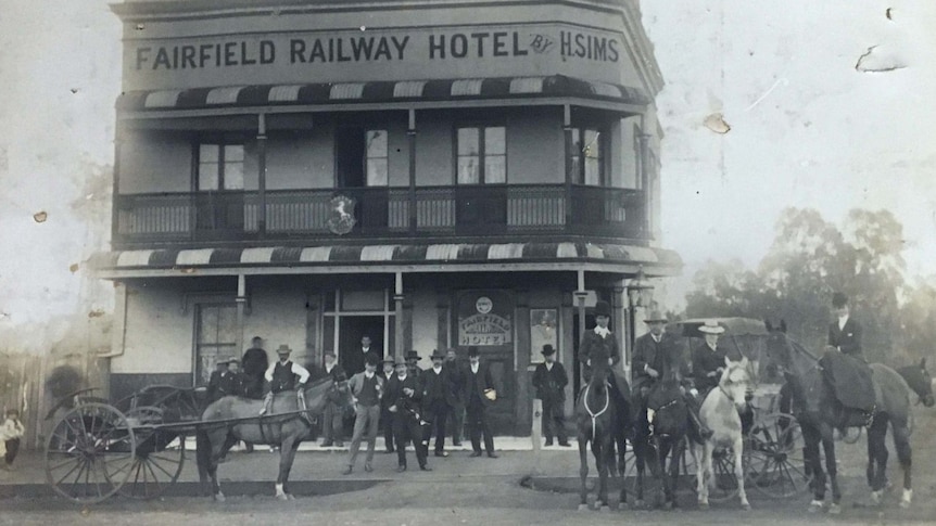 The Fairfield Railway Hotel featuring locals and horses out the front taken in 1904.