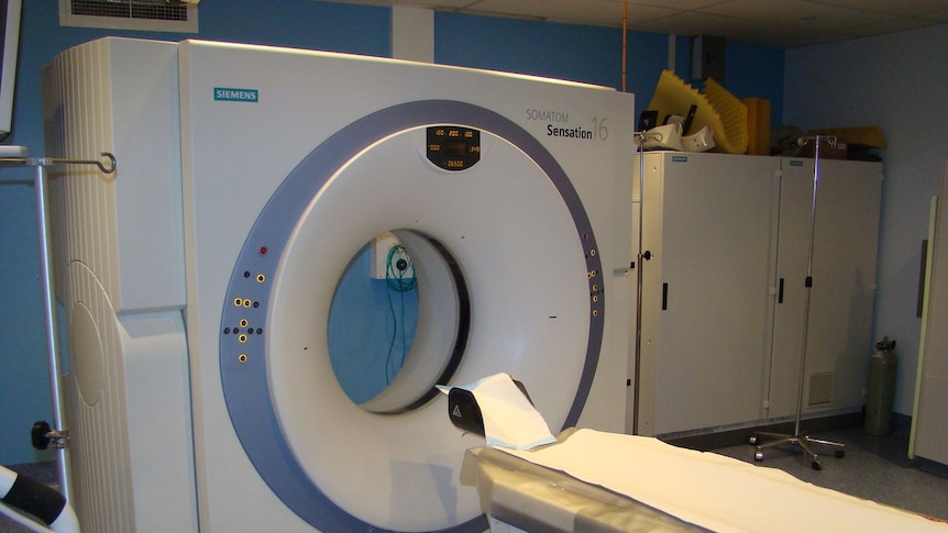 A CT scan machine