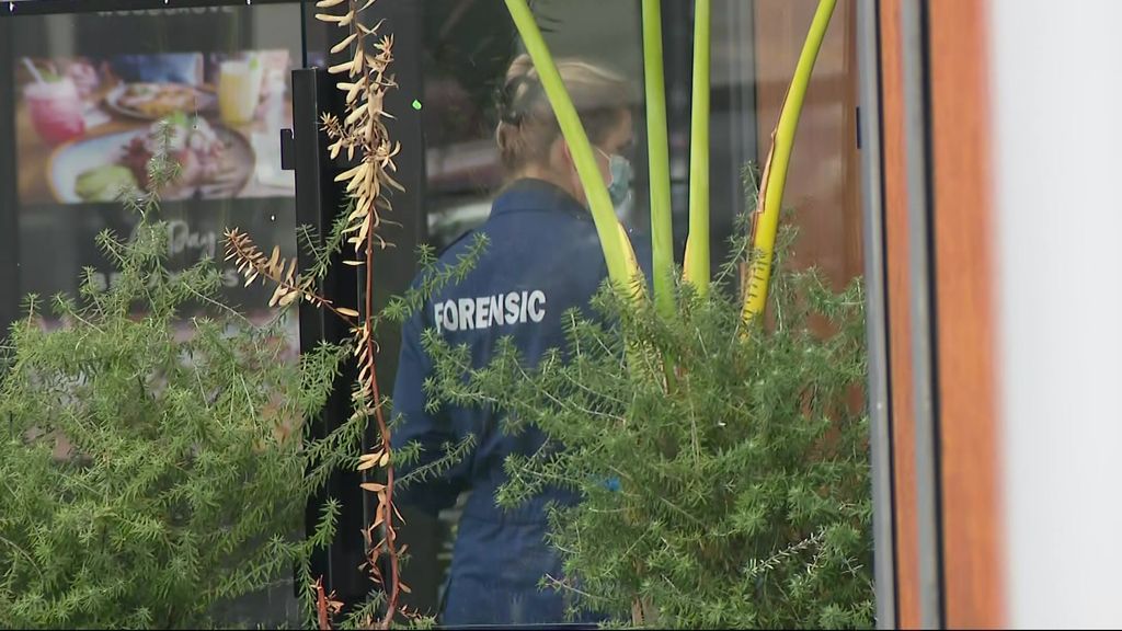 Boy fatally stabbed at shopping centre in Melbourne's west - ABC News
