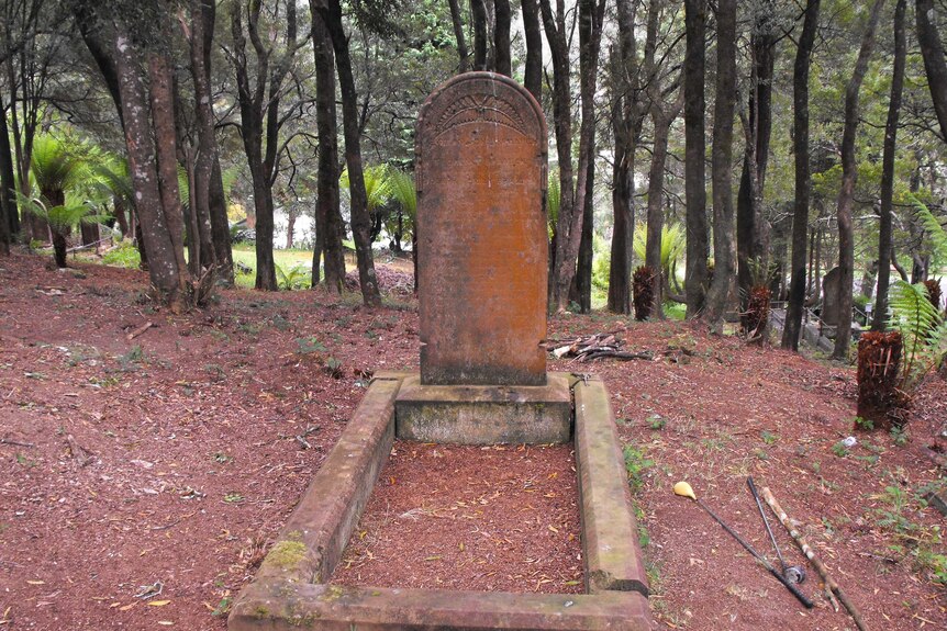 Grave at the Queenstown Pioneer Cemetery