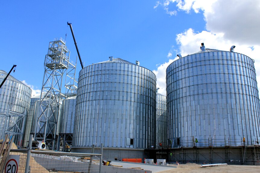 Bunge silos at its new $40 million Bunbury facility