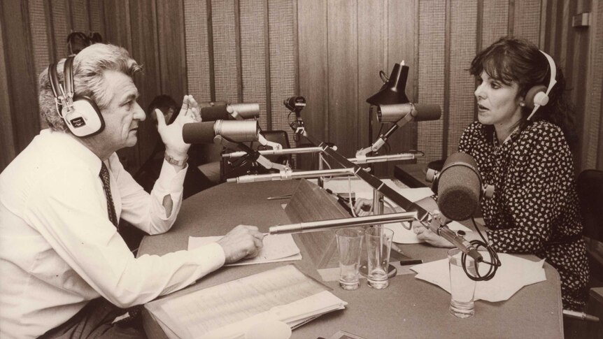 Margaret Throsby interviewing Bob Hawke in the 1980s.