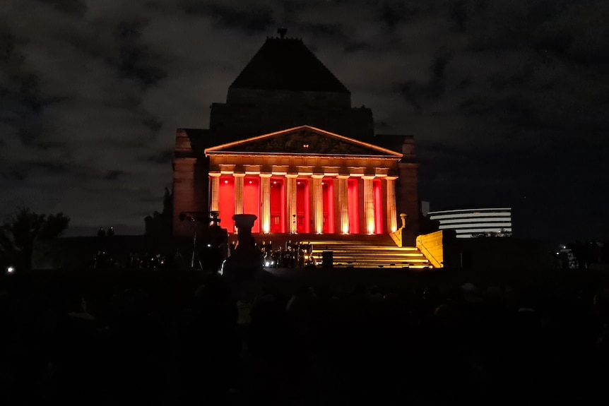 the shrine of remembrance is lit up early in the morning