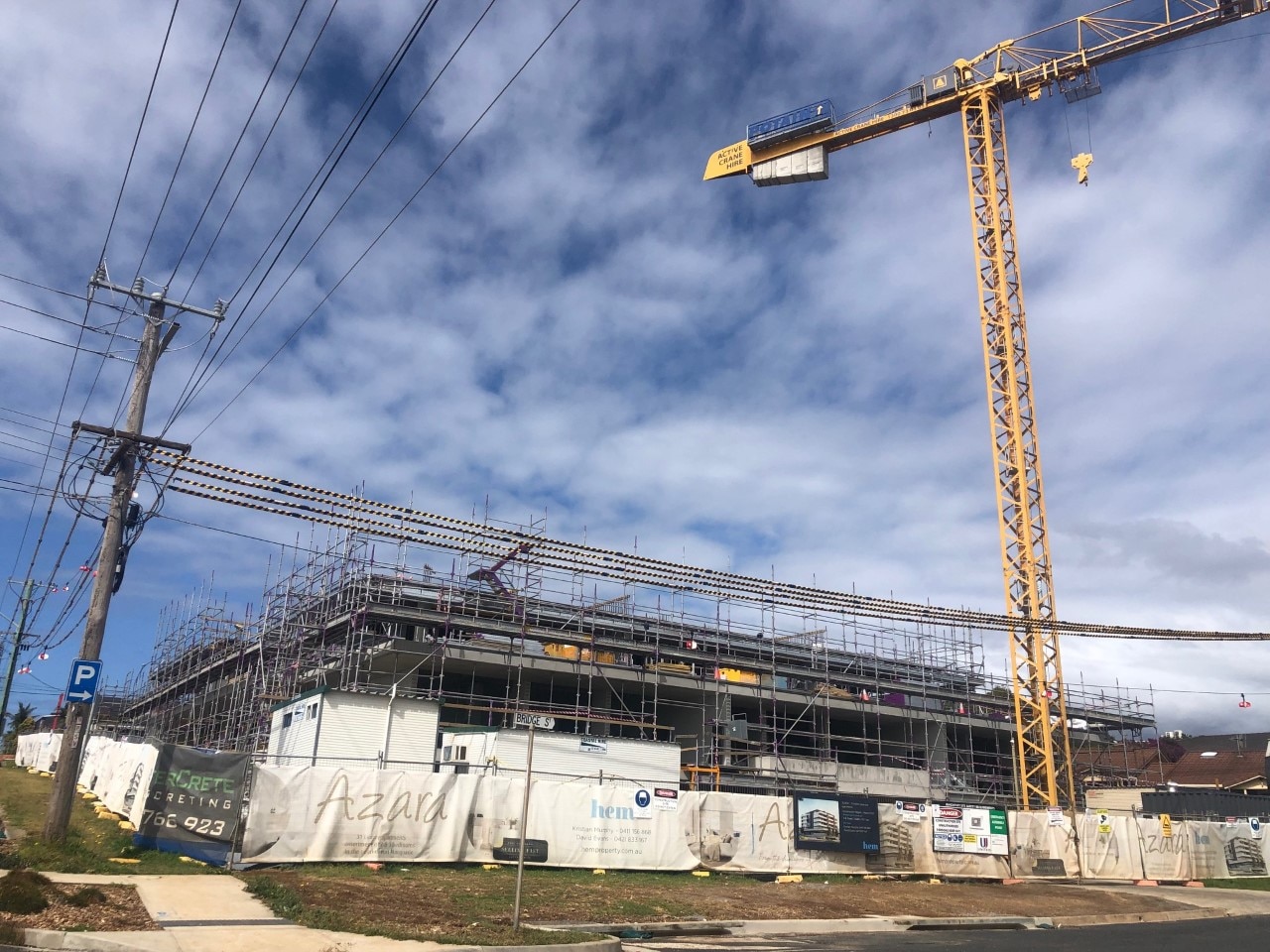 Port Macquarie COVID cases rise after Sydneysider's visit to view