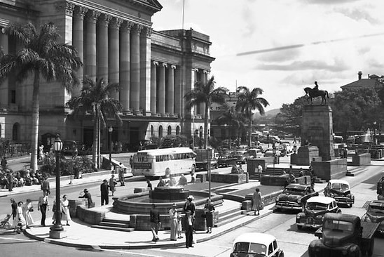 Brisbane City Hall and King George Square from decades ago.