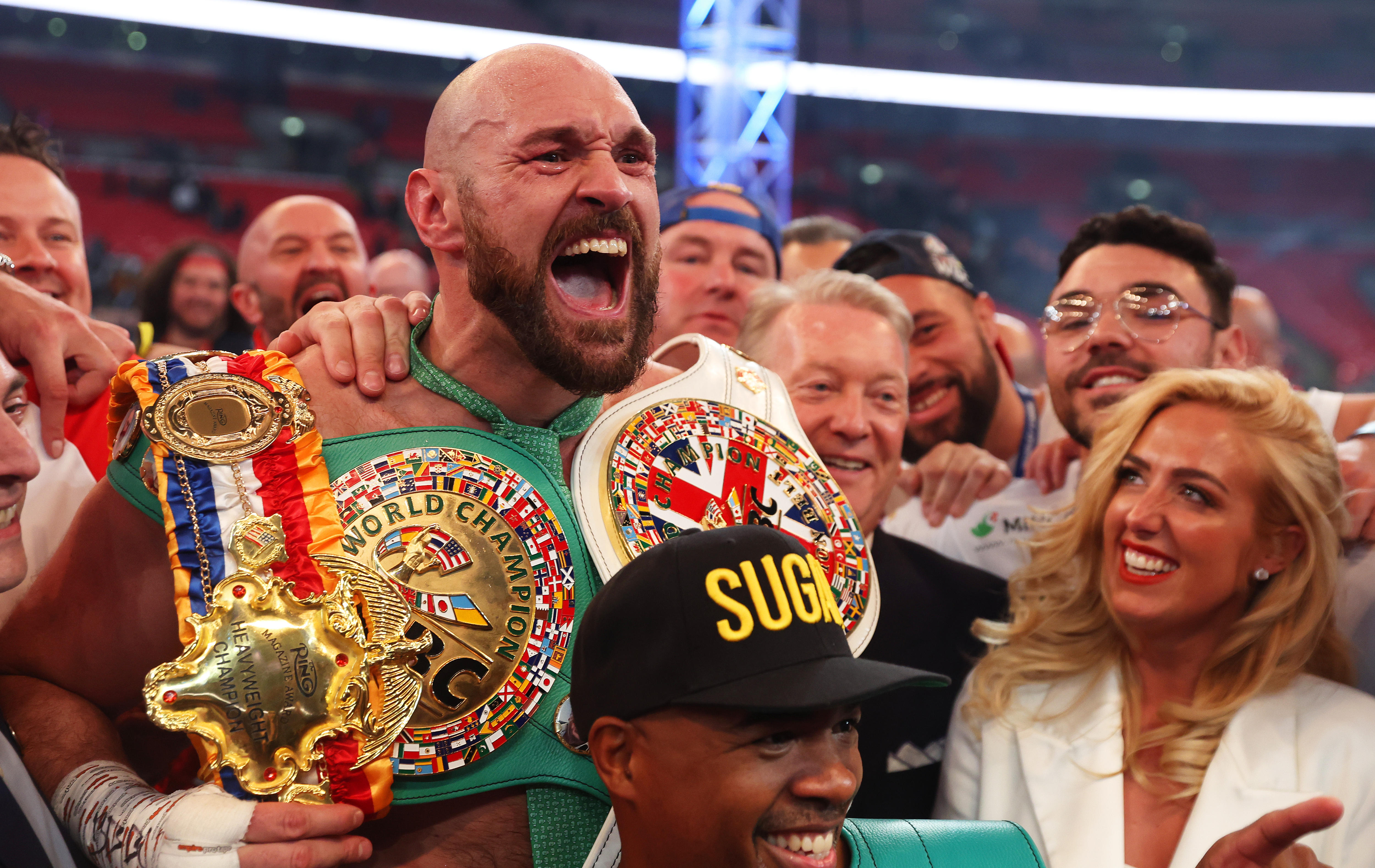 Tyson Fury Beats Dillian Whyte, Retains WBC And Ring World Heavyweight ...