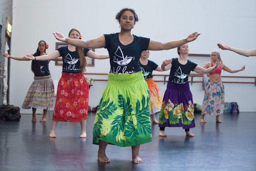 Hula keeps history alive for Hawaii's next generation - ABC News