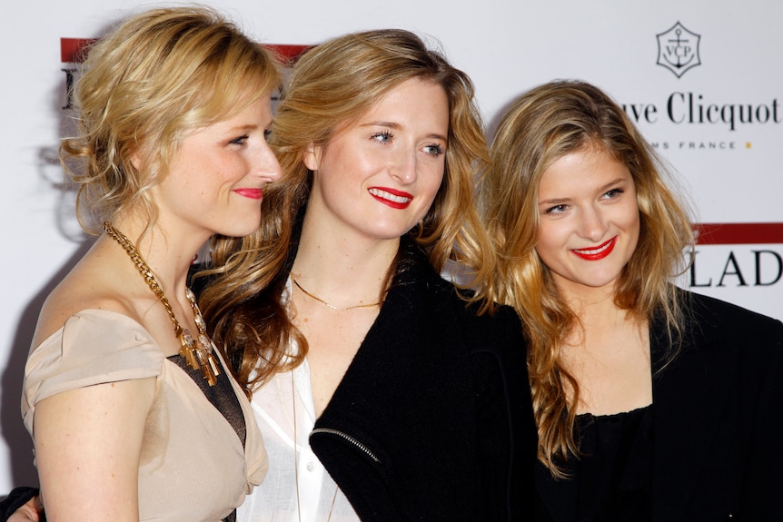 L-R: Mamie Gummer, Grace Gummer and Louisa Jacobson at the premier of The Iron Lady in 2011.