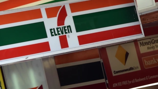 Generic 7-Eleven sign.
