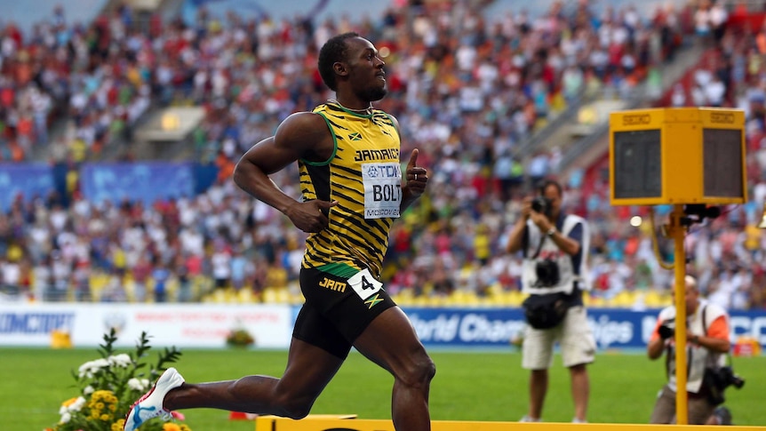 Usain Bolt wins 200m gold