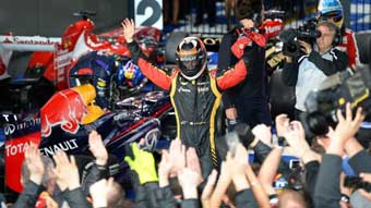 Kimi Raikkonen wins in Melbourne 340x191