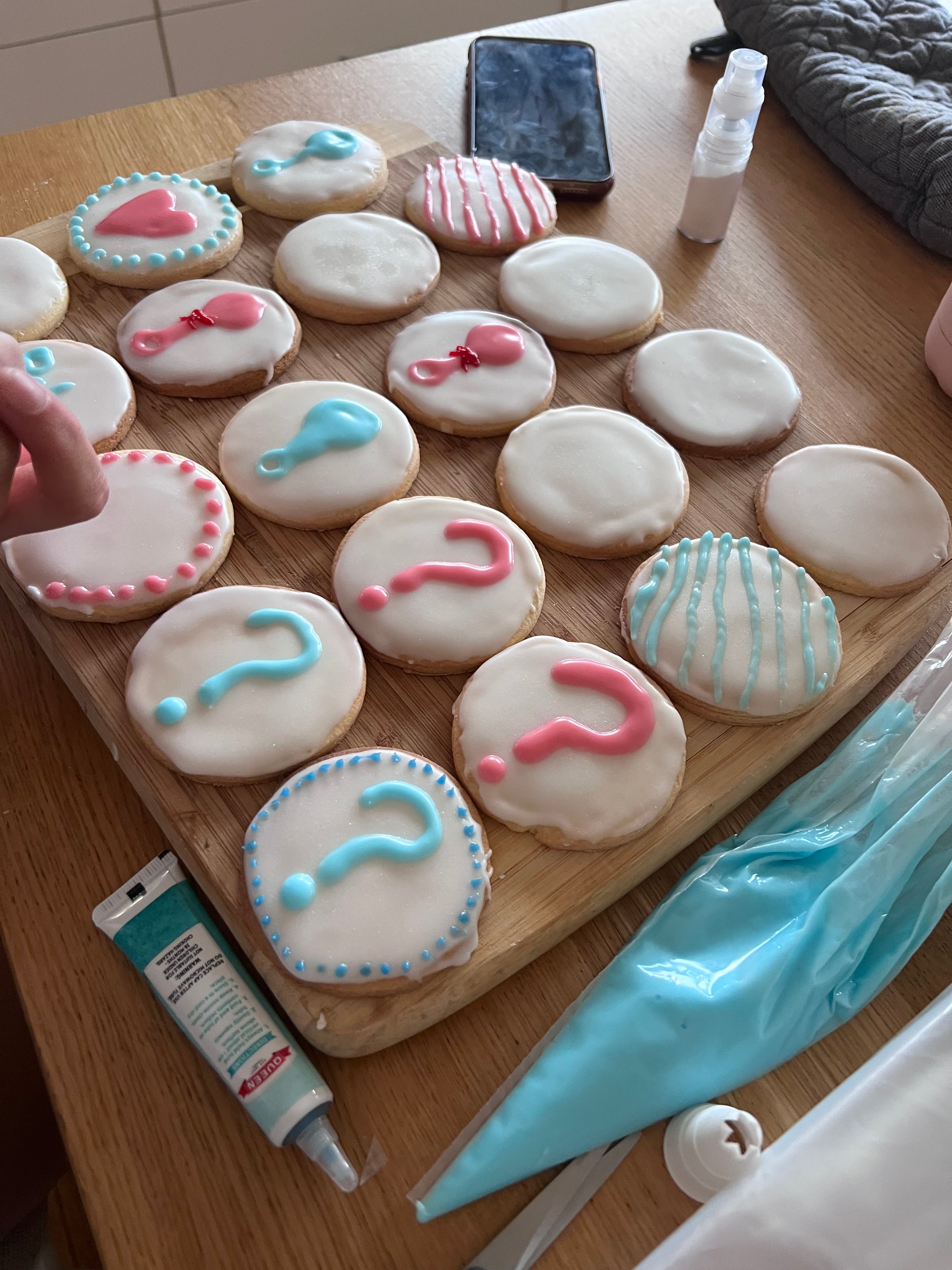 pink and blue cookies