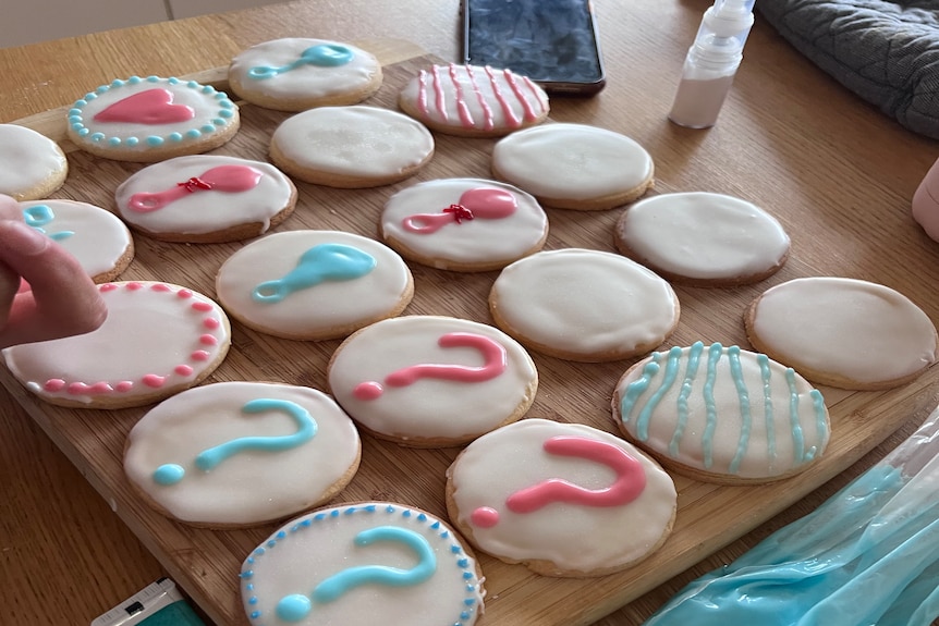 pink and blue cookies