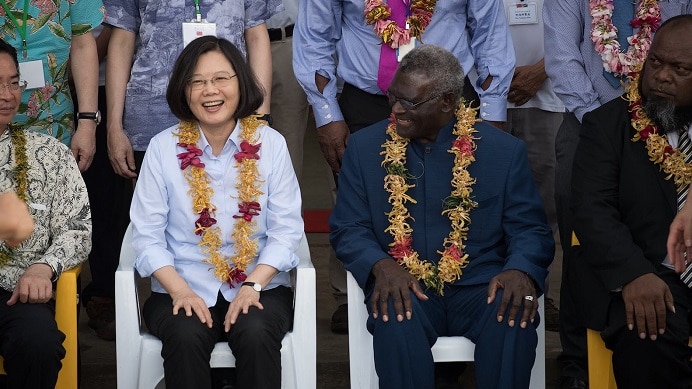 President Tsai Yin-wen and Solomon Islands leaders. 