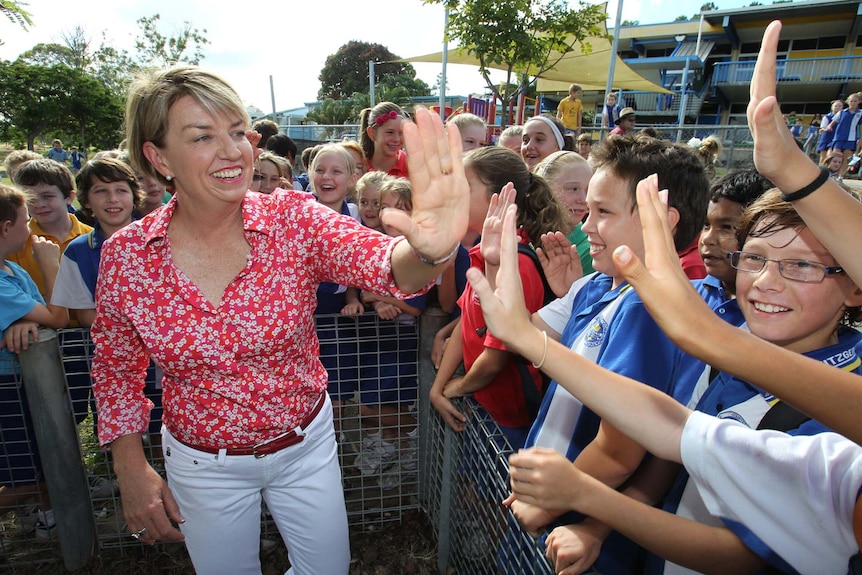 Anna Bligh meets Mackay students