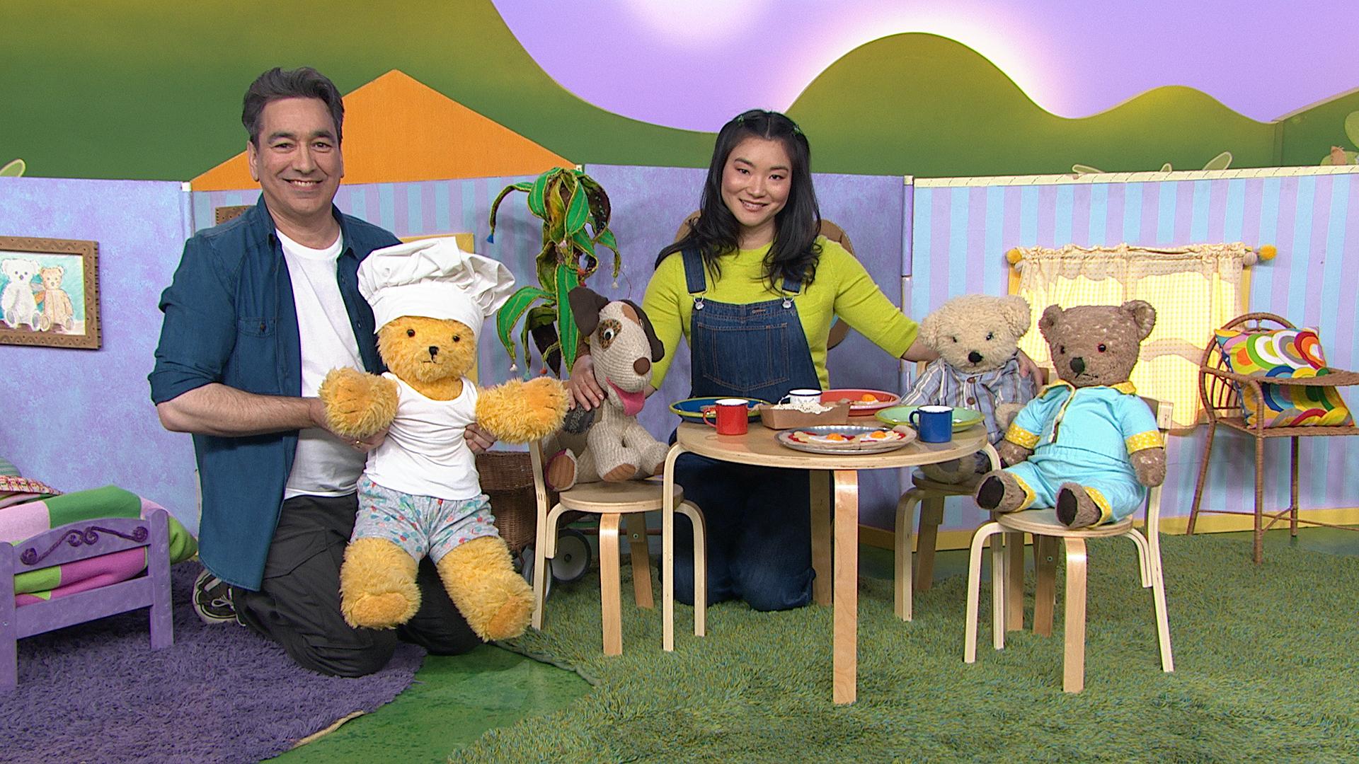 play-school-world-by-night-abc-kids