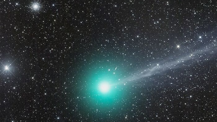 Comet Lovejoy lights up the sky over Australia